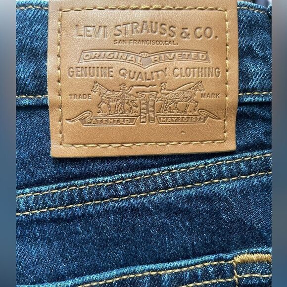 Levi's Women's Premium Denim Wedgie Fit Jeans Size 30 Big E Levi's Dark Wash - Picture 6 of 7